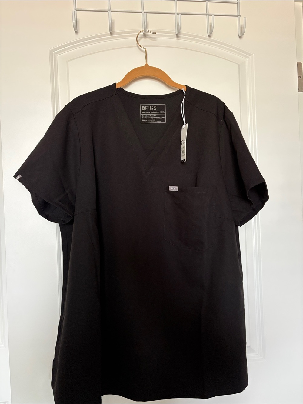 Women’s Figs Catarina Black Scrub Top NWT 3XL